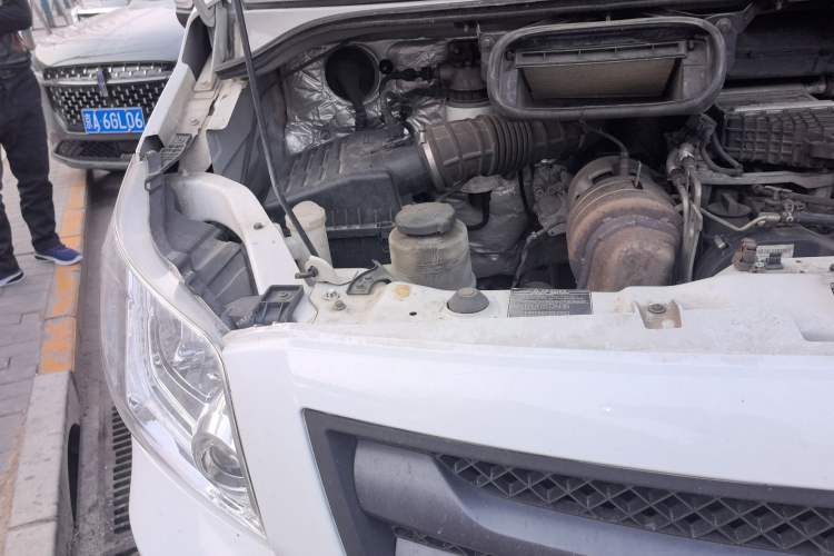 Used Foton Toano 2021 2.0T Manual Tongtu Extended-Wheelbase Mid-Roof 5/6/7-Seater 4F20TC3 Engine Bay Right