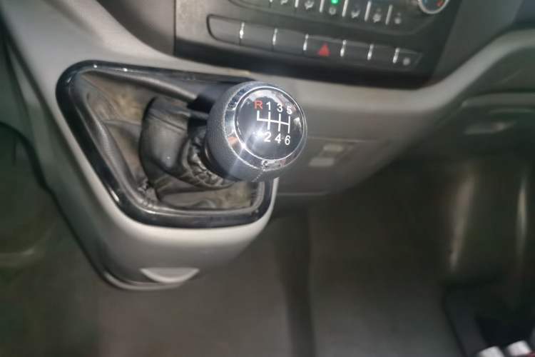 Used Foton Toano 2021 2.0T Manual Tongtu Long-Wheelbase Mid-Roof 3-Seater 4F20TC3 Gear Lever
