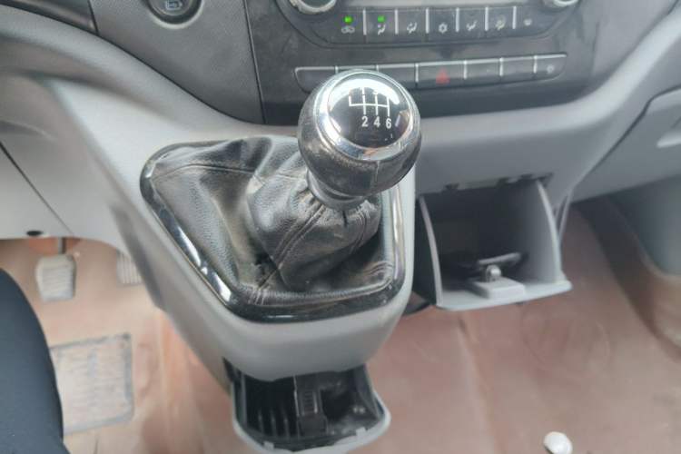 Used Foton Toano 2021 2.0T Manual Tongtu Short Wheelbase Flat Roof 5/6-Seater 4F20TC3 Gear Lever