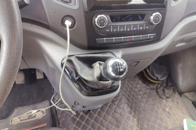 Used Foton Toano 2021 2.0T Manual Tongtu Long Wheelbase Mid-Height 5/6/7-Seater 4F20TC3 Gear Lever