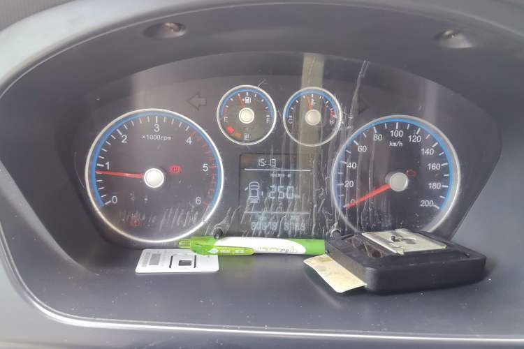 Used Foton Toano 2021 2.0T Manual Tongtu Long Wheelbase Mid-Height 5/6/7-Seater 4F20TC3 Instrument Cluster
