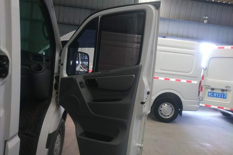 Used Foton Toano 2021 2.0T Manual Tongtu Short Wheelbase Mid-Height 5/6-Seater 4F20TC3 Interior 5