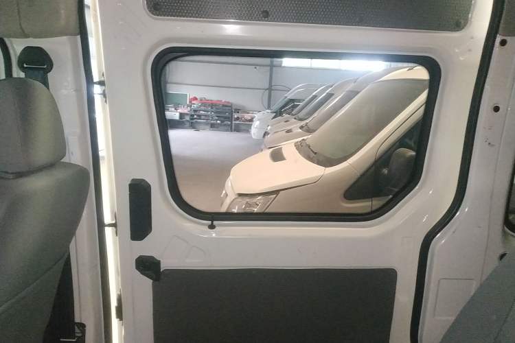 Used Foton Toano 2021 2.0T Manual Tongtu Short Wheelbase Mid-Height 5/6-Seater 4F20TC3 Interior 6