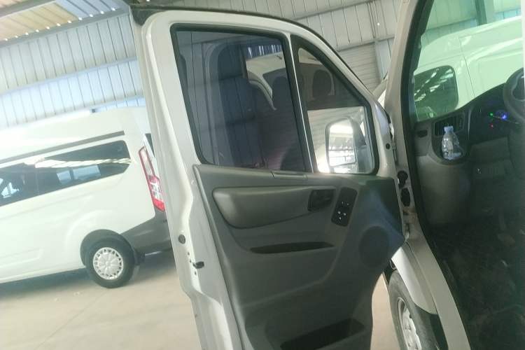 Used Foton Toano 2021 2.0T Manual Tongtu Short Wheelbase Mid-Height 5/6-Seater 4F20TC3 Interior 7
