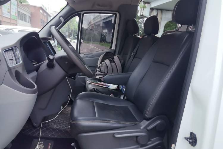 Used Foton Toano 2021 2.0T Manual Tongtu Long Wheelbase Mid-Height 5/6/7-Seater 4F20TC3 Left Front Seat
