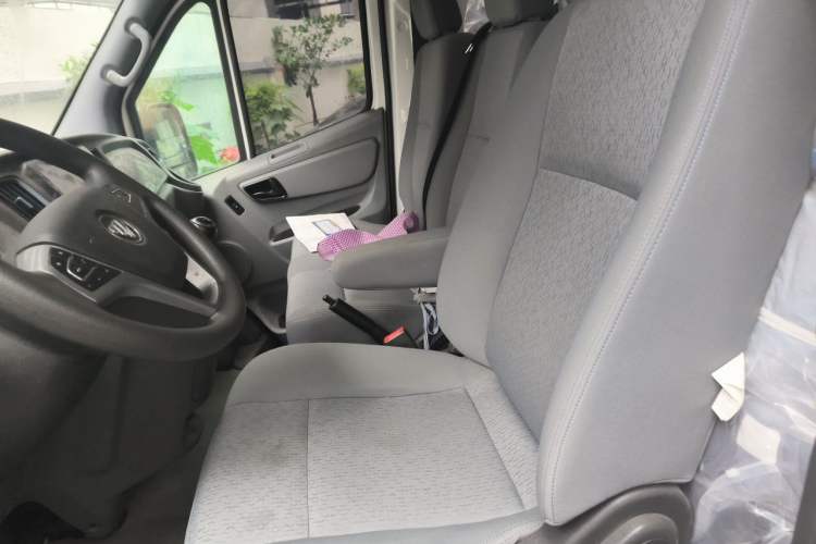 Used Foton Toano 2021 2.0T Manual Tongtu Short Wheelbase Mid-Height 5/6-Seater 4F20TC3 Left Rear Seat