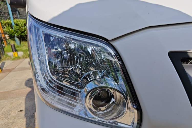 Used Foton Toano 2021 2.0T Manual Tongtu Long Wheelbase Mid-Height 5/6/7-Seater 4F20TC3 Right Front Headlight