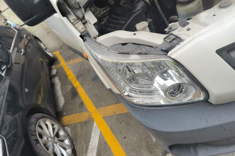 Used Foton Toano 2021 2.0T Manual Tongtu Short Wheelbase Mid-Height 5/6-Seater 4F20TC3 Right Front Headlight