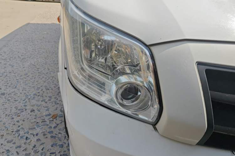 Used Foton Toano 2021 2.0T Manual Tongtu Extended-Wheelbase Mid-Roof 5/6/7-Seater 4F20TC3 Right Front Headlight