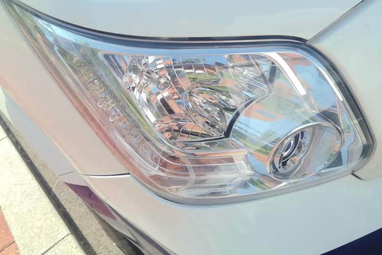 Used Foton Toano 2021 2.0T Manual Tongtu Long Wheelbase Mid-Height 5/6/7-Seater 4F20TC3 Right Front Headlight
