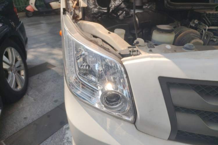Used Foton Toano 2021 2.0T Manual Tongtu Short Wheelbase Mid-Height 5/6-Seater 4F20TC3 Right Front Headlight