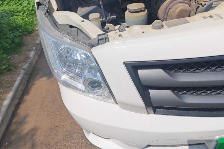 Used Foton Toano 2021 2.0T Manual Tongtu Long Wheelbase Mid-Height 5/6/7-Seater 4F20TC3 Right Front Headlight