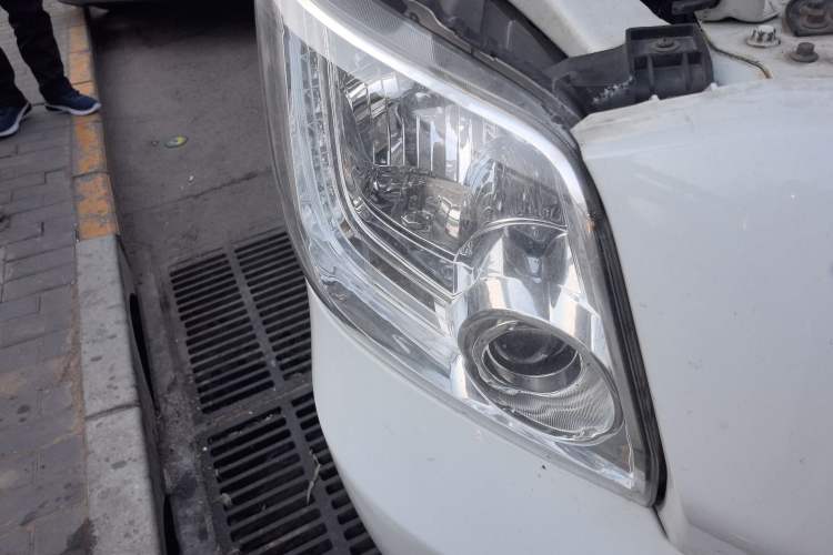 Used Foton Toano 2021 2.0T Manual Tongtu Extended-Wheelbase Mid-Roof 5/6/7-Seater 4F20TC3 Right Front Headlight