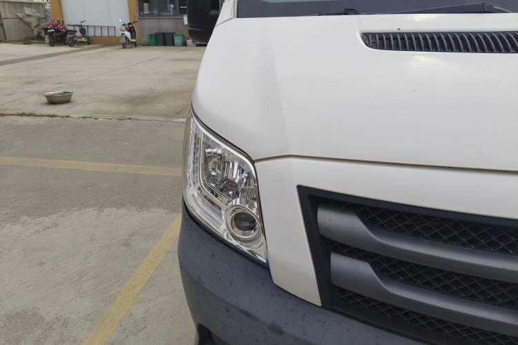 Used Foton Toano 2021 2.0T Manual Tongtu Short Wheelbase Flat Roof 5/6-Seater 4F20TC3 Right Front Headlight