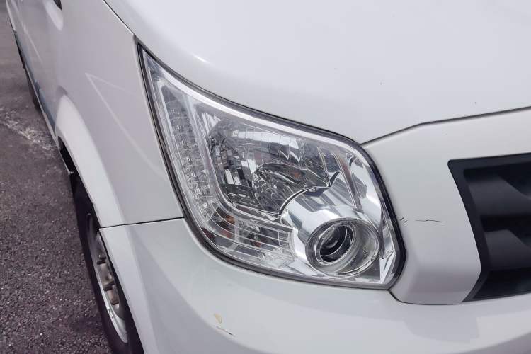 Used Foton Toano 2021 2.0T Manual Tongtu Long Wheelbase Mid-Height 5/6/7-Seater 4F20TC3 Right Front Headlight