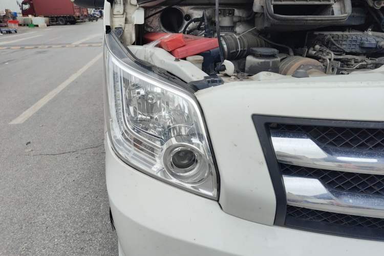 Used Foton Toano 2021 2.0T Manual Tongtu Extended-Wheelbase Mid-Roof 9-Seater 4F20TC3 Right Front Headlight