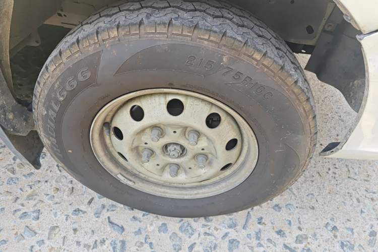 Used Foton Toano 2021 2.0T Manual Tongtu Extended-Wheelbase Mid-Roof 5/6/7-Seater 4F20TC3 Right Front Wheel Hub