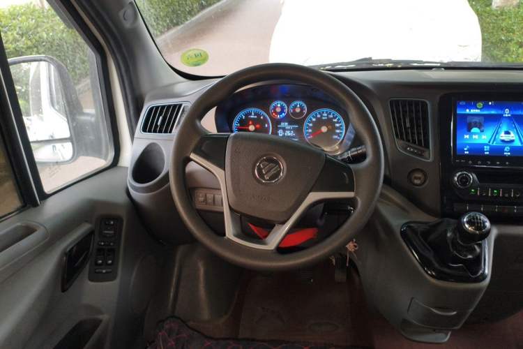 Used Foton Toano 2021 2.0T Manual Tongtu Short Wheelbase Mid-Height 9-Seater 4F20TC3 Steering Wheel