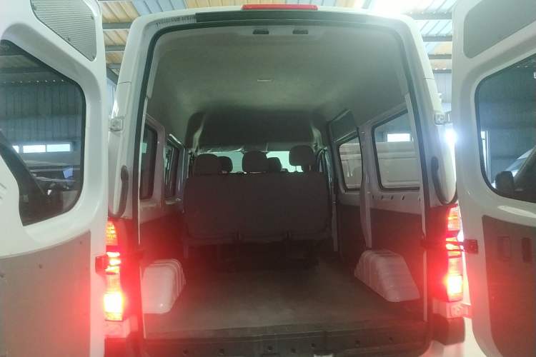Used Foton Toano 2021 2.0T Manual Tongtu Short Wheelbase Mid-Height 5/6-Seater 4F20TC3 Trunk