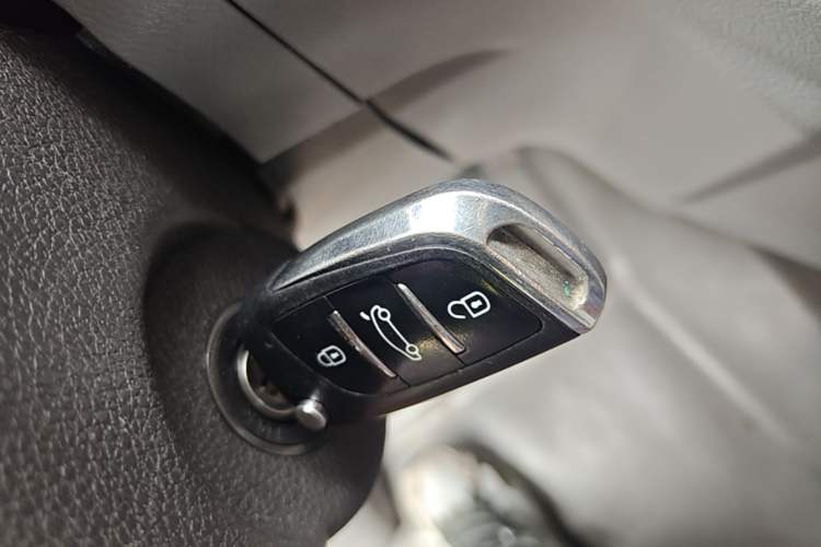 Used Foton Toano 2021 2.0T Manual Tongtu Short Wheelbase Mid-Height 5/6-Seater 4F20TC3 Vehicle Key