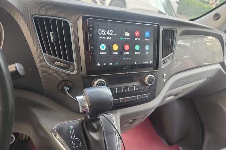 Used Foton Toano 2022 2.5T Automatic Urban Edition Short Wheelbase Mid-Height Design Single Rear Tire 5/6/9-Seater Configuration D25TCIF1 Audio And AC Panel