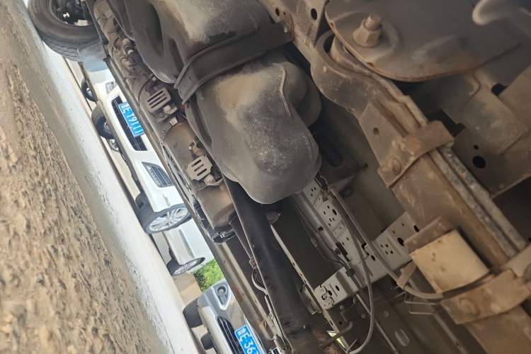 Used Foton Toano 2022 2.5T Automatic Urban Edition Short Wheelbase Mid-Height Design Single Rear Tire 5/6/9-Seater Configuration D25TCIF1 Chassis Rear Left