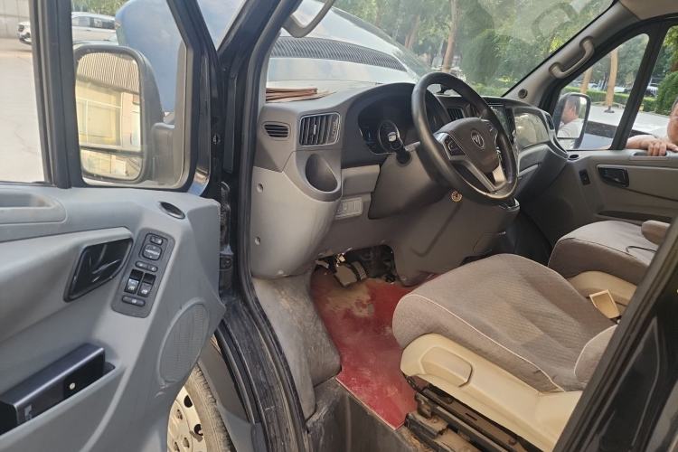 Used Foton Toano 2022 2.5T Automatic Urban Edition Short Wheelbase Mid-Height Design Single Rear Tire 5/6/9-Seater Configuration D25TCIF1 Driver Seat