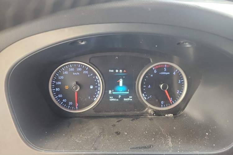 Used Foton Toano 2022 2.5T Automatic Urban Edition Short Wheelbase Mid-Height Design Single Rear Tire 5/6/9-Seater Configuration D25TCIF1 Instrument Cluster