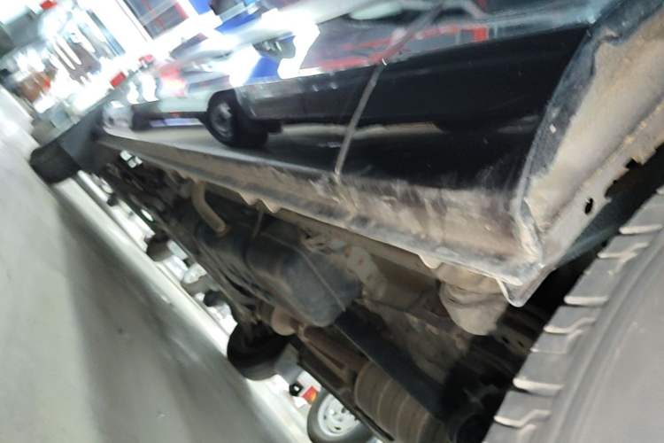 Used Foton Toano 2022 2.0T Manual Tongtu Multi-Function Long Wheelbase Mid-Roof Single-Tire 5/6/7/9-Seater 4F20TC3 Left Side Sill