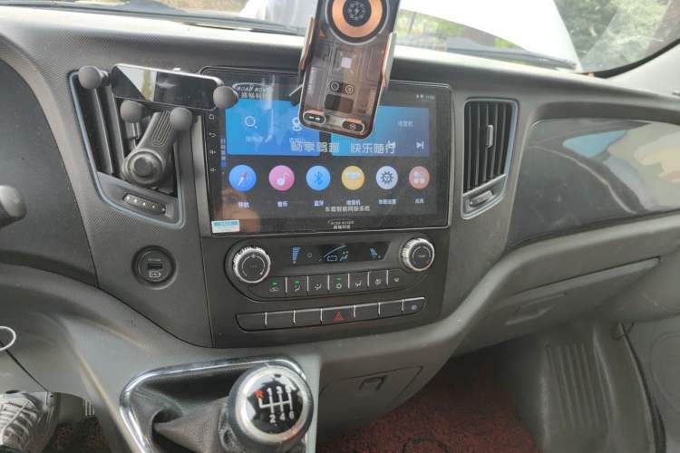 Used Foton Toano 2022 2.0T Manual Tongtu Multi-Function Long Wheelbase Mid-Roof Single-Tire 5/6/7/9-Seater 4F20TC3 Audio And AC Panel