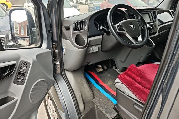 Used Foton Toano 2022 2.5T Automatic Urban Edition Short Wheelbase Mid-Height Design Single Rear Tire 5/6/9-Seater Configuration D25TCIF1 Driver Seat