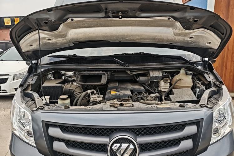 Used Foton Toano 2022 2.5T Automatic Urban Edition Short Wheelbase Mid-Height Design Single Rear Tire 5/6/9-Seater Configuration D25TCIF1 Engine Bay