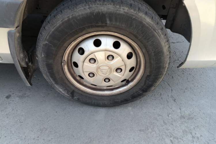 Used Foton Toano  Right Front Wheel Hub