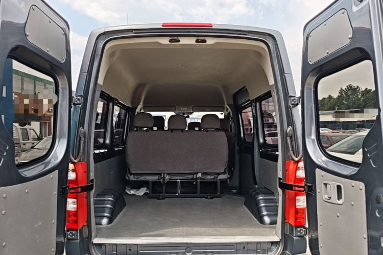 Used Foton Toano 2022 2.5T Automatic Urban Edition Short Wheelbase Mid-Height Design Single Rear Tire 5/6/9-Seater Configuration D25TCIF1 Trunk