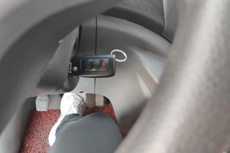 Used Foton Toano 2022 2.0T Manual Tongtu Multi-Function Long Wheelbase Mid-Roof Single-Tire 5/6/7/9-Seater 4F20TC3 Vehicle Key