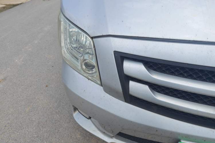 Used Foton Toano 2022 2.0T Manual Tongtu Van Long Wheelbase Mid-Roof Design Rear Single Tire 3-Seater 4F20TC3 Right Front Headlight