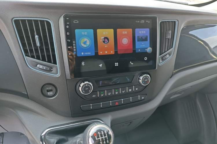 Used Foton Toano 2022 2.0T Manual Tongtu Multi-Function Long Wheelbase Mid-Roof Single-Tire 5/6/7/9-Seater 4F20TC3 Audio And AC Panel