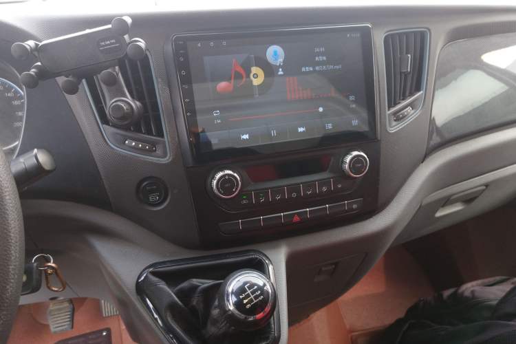 Used Foton Toano 2022 2.0T Manual Tongtu Van Long Wheelbase Mid-Roof Design Rear Single Tire 3-Seater 4F20TC3 Audio And AC Panel