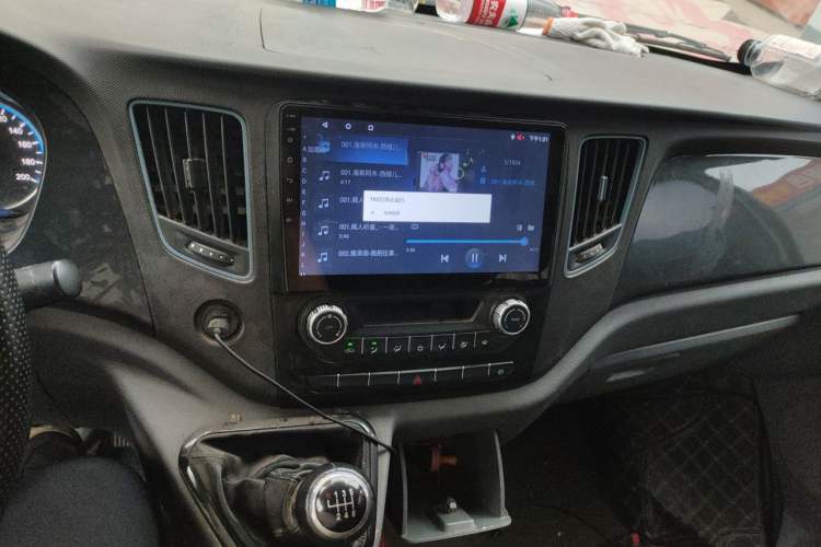 Used Foton Toano 2022 2.0T Manual Tongtu Multi-Function Long Wheelbase Mid-Roof Single-Tire 5/6/7/9-Seater 4F20TC3 Audio And AC Panel