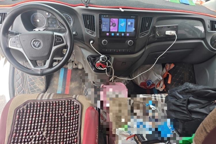 Used Foton Toano 2022 2.0T Manual Tongtu Multi-Function Long Wheelbase Mid-Roof Single-Tire 5/6/7/9-Seater 4F20TC3 Center Console