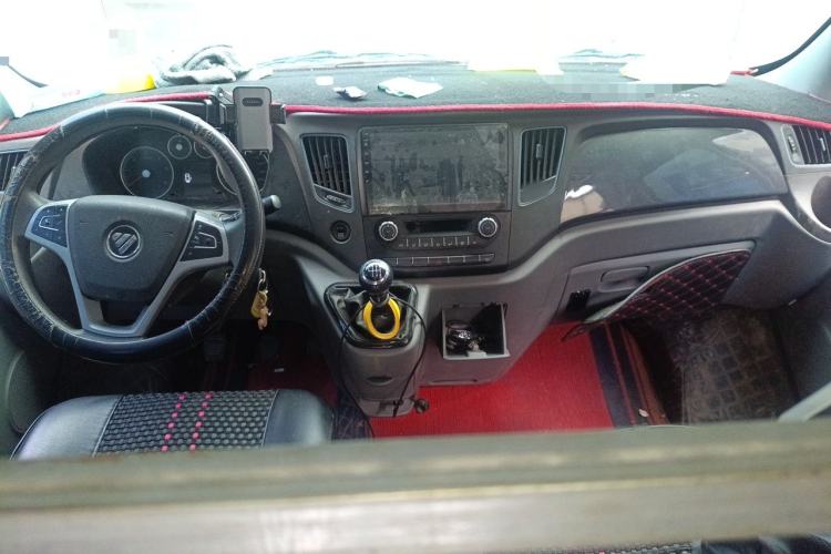 Used Foton Toano 2022 2.8T Manual Tongtu Multi-Function Extended-Chassis Mid-Roof Single-Tire Configuration 5/6/7/9-Seater F2.8NS6B177L Center Console