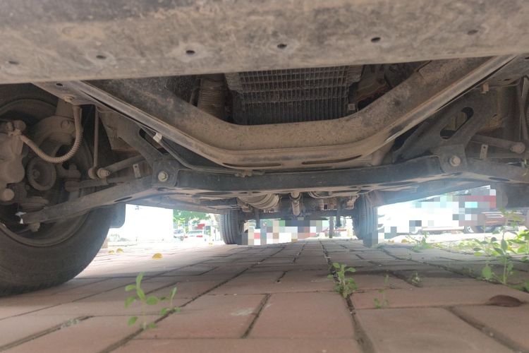 Used Foton Toano 2022 2.8T Manual Tongtu Multi-Function Extended-Chassis Mid-Roof Single-Tire Configuration 5/6/7/9-Seater F2.8NS6B177L Chassis Front