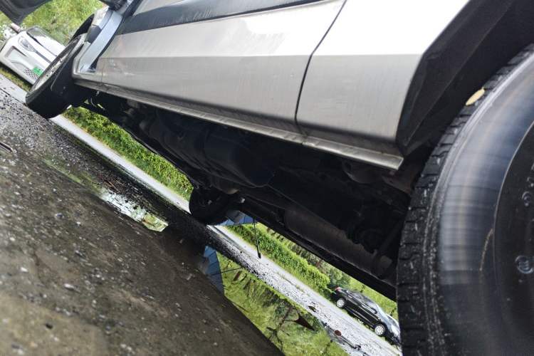 Used Foton Toano 2022 2.0T Manual Jixiang Multi-Function Long-Wheelbase Mid-Roof Single-Tire Rear 7/9-Seater 4F20TC3 Chassis Rear Left