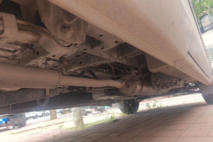 Used Foton Toano 2022 2.8T Manual Tongtu Multi-Function Extended-Chassis Mid-Roof Single-Tire Configuration 5/6/7/9-Seater F2.8NS6B177L Chassis Rear Right