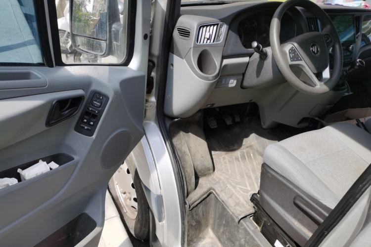 Used Foton Toano 2022 2.8T Manual Tongtu Van Extended Wheelbase Mid-Height Design Rear Single Tire 3-Seater F2.8NS6B177L Driver Seat