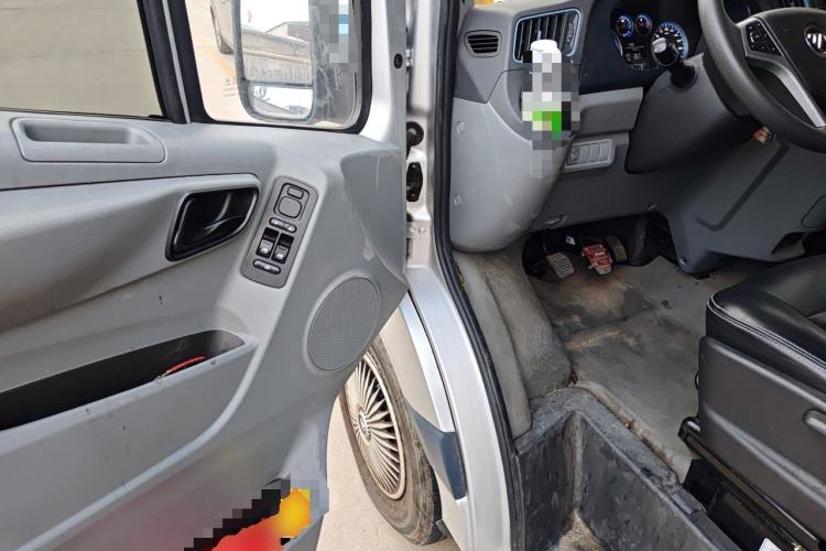 Used Foton Toano 2022 2.0T Manual Urban Edition Short Wheelbase Mid-Height Design Rear Single Tire 5/6/9-Seater Configuration 4F20TC3 Driver Seat