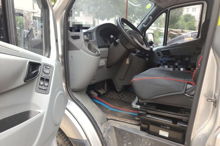 Used Foton Toano 2022 2.8T Manual Tongtu Multi-Function Extended-Chassis Mid-Roof Single-Tire Configuration 5/6/7/9-Seater F2.8NS6B177L Driver Seat