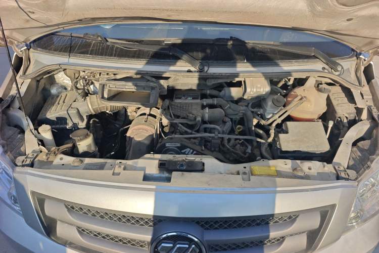 Used Foton Toano 2022 2.0T Manual Jixiang Van Extended Wheelbase Mid-Roof Design Rear Single Tire 3-Seater Configuration 4F20TC3 Engine Bay