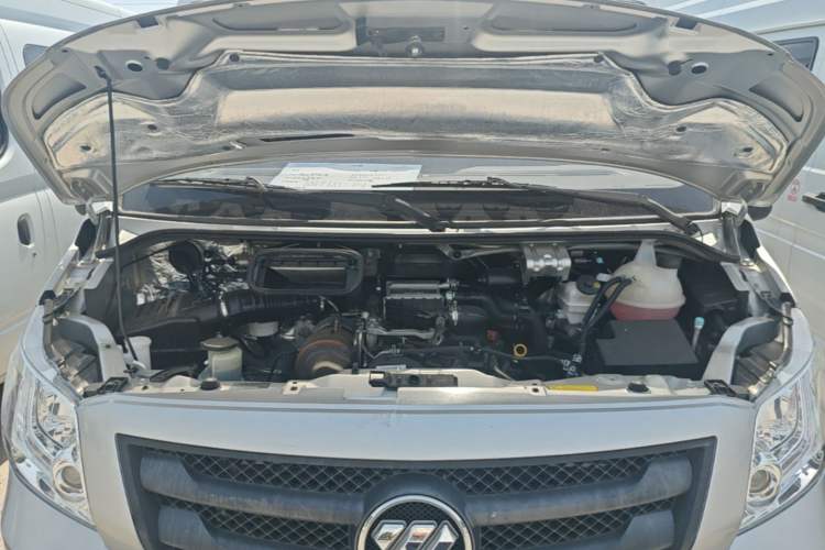 Used Foton Toano 2022 2.0T Manual Jixiang Multi-Function Long-Wheelbase Mid-Roof Single-Tire Rear 7/9-Seater 4F20TC3 Engine Bay