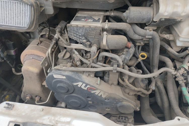 Used Foton Toano 2022 2.0T Manual Urban Van Short Wheelbase Low Roof Rear Single Tire 3-Seater – 4F20TC3 Engine Bay